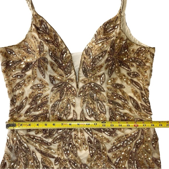 Mac Duggal Gold Beaded Embellished Leaf Evening Gown - Picture 14 of 15